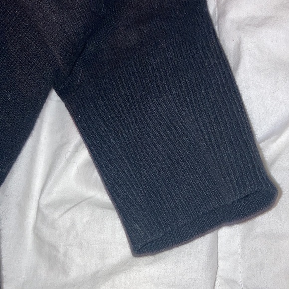Black cardigan small to med - Picture 4 of 4